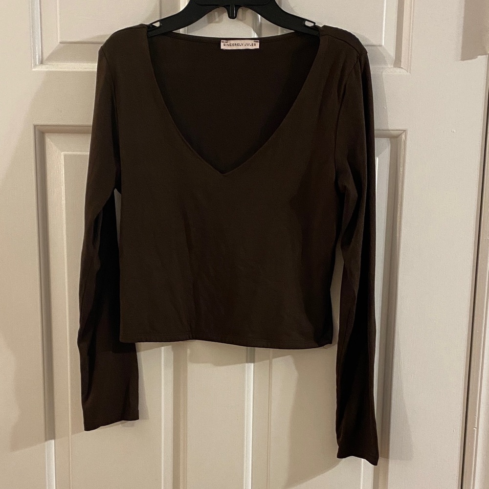 Long sleeve V-neck Crop Top